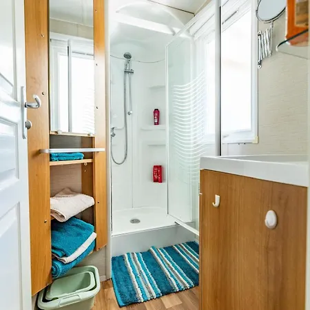 Mobilhome St Raphael- Village 5 Etoiles Campsite